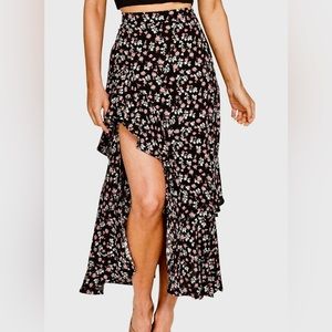 Skirt slit front